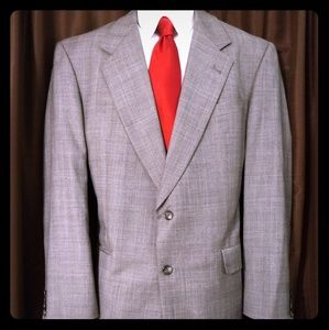 41L Hart Schaffner and Marx suit